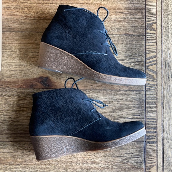 Lucky Brand Junes.  Black.   8M - Picture 4 of 6